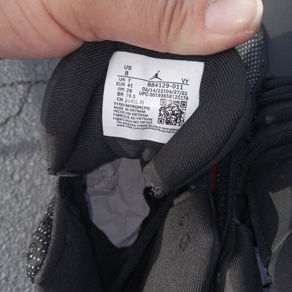 Air Jordan 13 Retro,  Black Cat - Picture 4 of 5